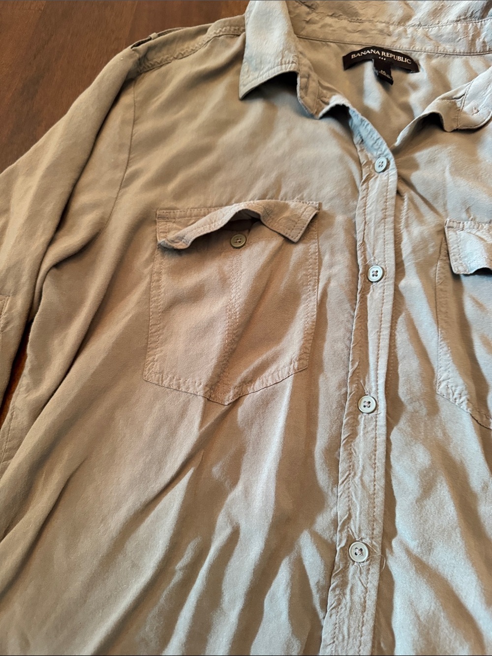 Banana Republic Women's Button-Down Shirt in Grayish Green - Picture 3 of 11